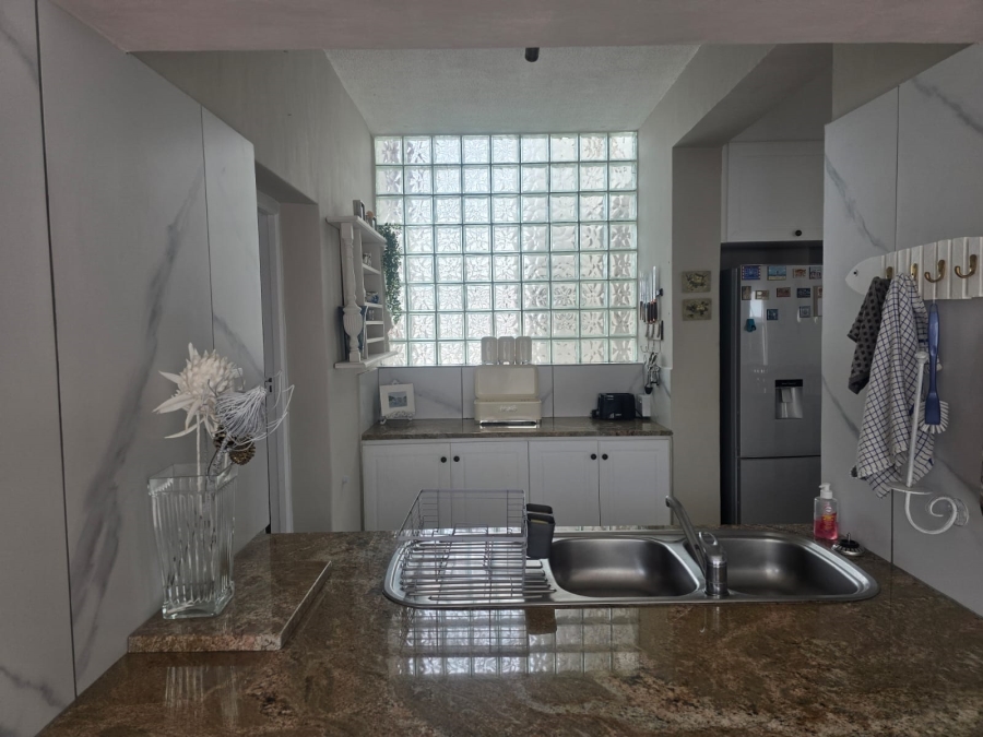 4 Bedroom Property for Sale in Royal Alfred Marina Eastern Cape